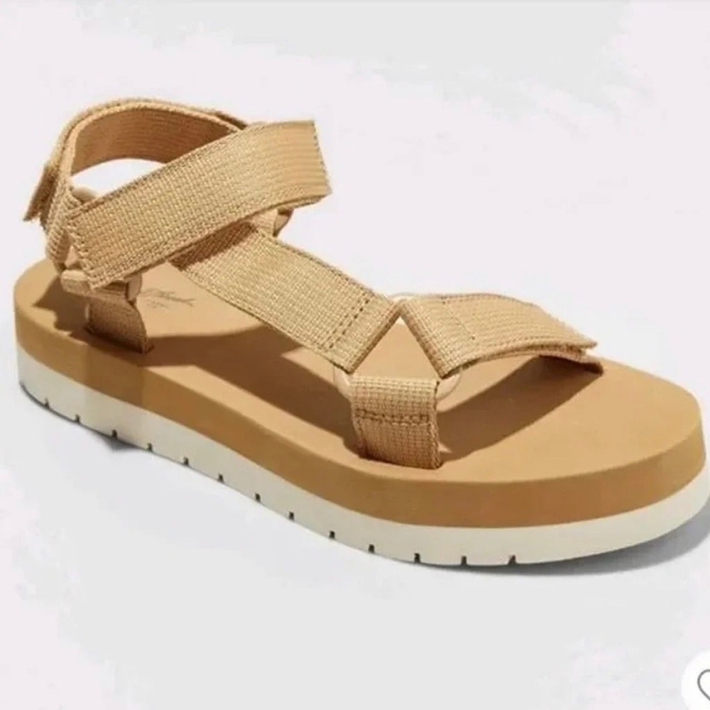 Universal Thread Holden Platform Sport Sandals